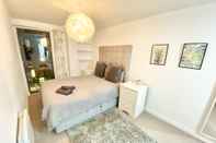 Bedroom 2-bed Apartment Parking Deep Cleaned Professionally