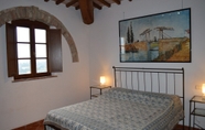 Lainnya 3 Apartment With Private Garden in Tuscany