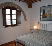 อื่นๆ 3 Apartment With Private Garden in Tuscany