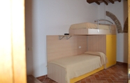 Lainnya 2 Apartment With Private Garden in Tuscany