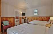 Bedroom 6 BestLiving Motel