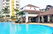 Hồ bơi 2 View Talay 1B sea View Apartment Pattaya