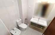 In-room Bathroom 2 A36 - Avenue Flat in Lagos