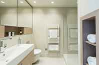 Toilet Kamar Brera Serviced Apartments Frankfurt Oper