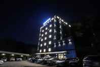 ภายนอกอาคาร Yongin Avenue Hotel