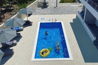 Swimming Pool 1oak Rentals