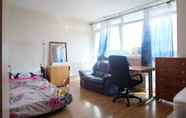 Bedroom 4 2-bed Apartment in London Woolwich