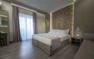 Kamar Tidur 7 Holygold Suite