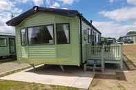 Exterior Stunning 6 Birth Caravan in Skegness, Herons Mead