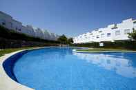 Swimming Pool GoCosta Villas Cumbres Family Luxe 1