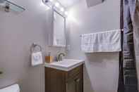 In-room Bathroom Beautiful Modern Colonial House 10m to DC