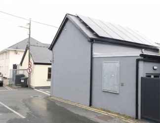 Exterior 2 Luxury Property in Central Newbridge Wifi