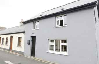 Exterior 4 Luxury Property in Central Newbridge Wifi