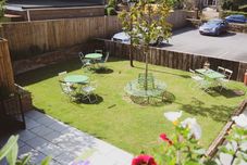 公共空間 The Bell at Broadway