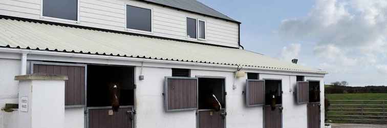 Exterior Rose Cottage Captivating 1-bed Cottage in Bangor