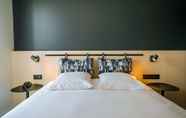 Bedroom 4 LIVE Hotels Bordeaux Lac