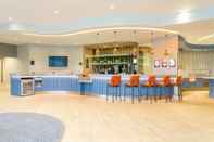 Bar, Cafe and Lounge Hampton by Hilton Blackburn