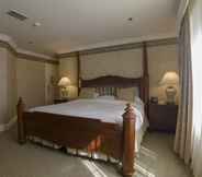 Kamar Tidur 6 Phoenix Inn Resort