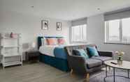 Bedroom 7 Reading Central Serviced Apartment by Flying Butler