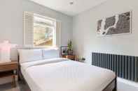 Bedroom Chic Victorian House near London Bridge