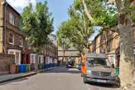 Exterior Chic Victorian House near London Bridge