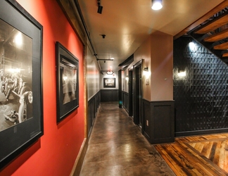 Lobby 2 The Lofts at Downtown Salem