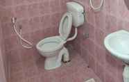 Toilet Kamar 3 Sri Kencana Motel