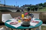 พื้นที่สาธารณะ Chambres d'hôtes au bord du Cher avec vue sur le Château