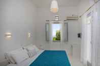 Bedroom Violet House Agios Sostis