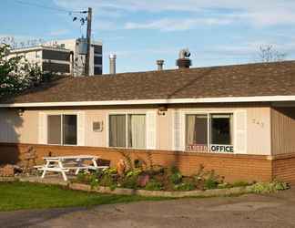 Exterior 2 Northlander Motel