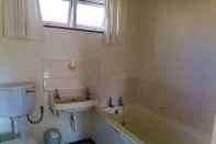 Toilet Kamar Greengates Cottage