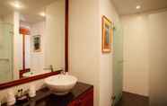 In-room Bathroom 4 L'Orchidee K3 by Villacarte