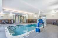 Swimming Pool Fairfield Inn & Suites by Marriott Rolla