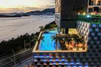 Swimming Pool Ramada Plaza by Wyndham Dolsan Yeosu