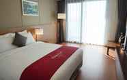 Bedroom 4 Ramada Plaza by Wyndham Dolsan Yeosu