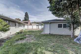 Exterior 4 Cozy, Private 1-bedroom in Hayward