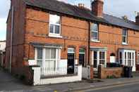 Exterior Lunas Cottage - Grove Road Cottages