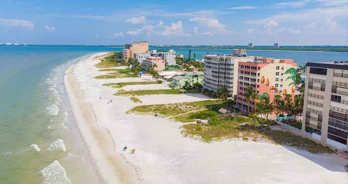 Nearby View and Attractions Casa Playa Beach Resort