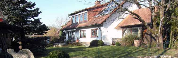 Bangunan Ferienwohnung Buchbergblick