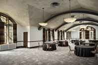 Dewan Majlis The Union Club Hotel at Purdue University, Autograph Collection