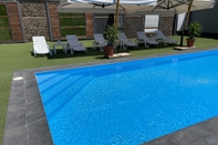 Swimming Pool Villa Leucatia Bed&Events