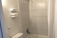 Toilet Kamar Red Rock Extended Stay