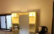 Toilet Kamar 5 Guest House OTSU