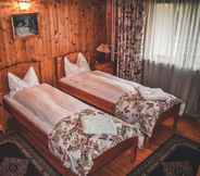 Kamar Tidur 6 Carmi House