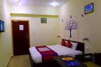 Bedroom Hotel Avlokan - Near Kainchi Dham Mandir