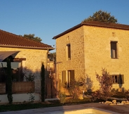 Exterior 3 Maison Reces