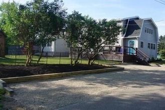 外觀 4 4977 Main Street 3 Bedroom Home by Redawning