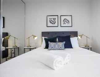Bedroom 2 Designer 2BR With Carpark Monash Uni@caulfield