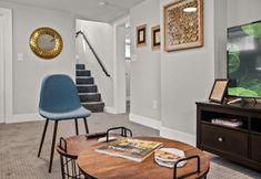 その他 6 Trendy Getaway With Backyard Patio Space to Unwind