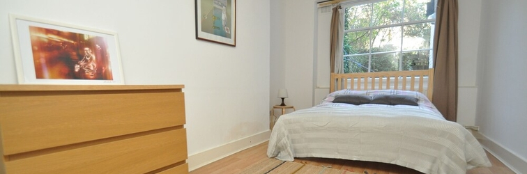 Bedroom Large Garden Flat in the Heart of Islington